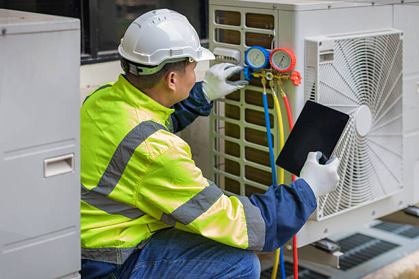 Professional Hvac technician working in Red Oak, TX